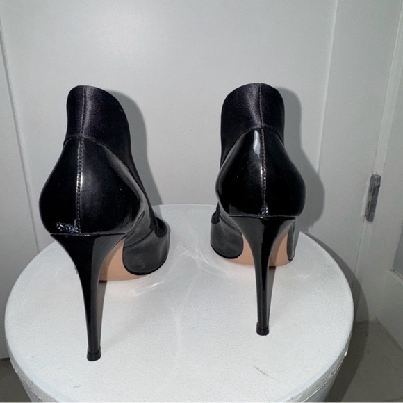 Gianvito Rossi Tuxedo 100mm Leather Pumps/7.5 - Picture 6 of 7